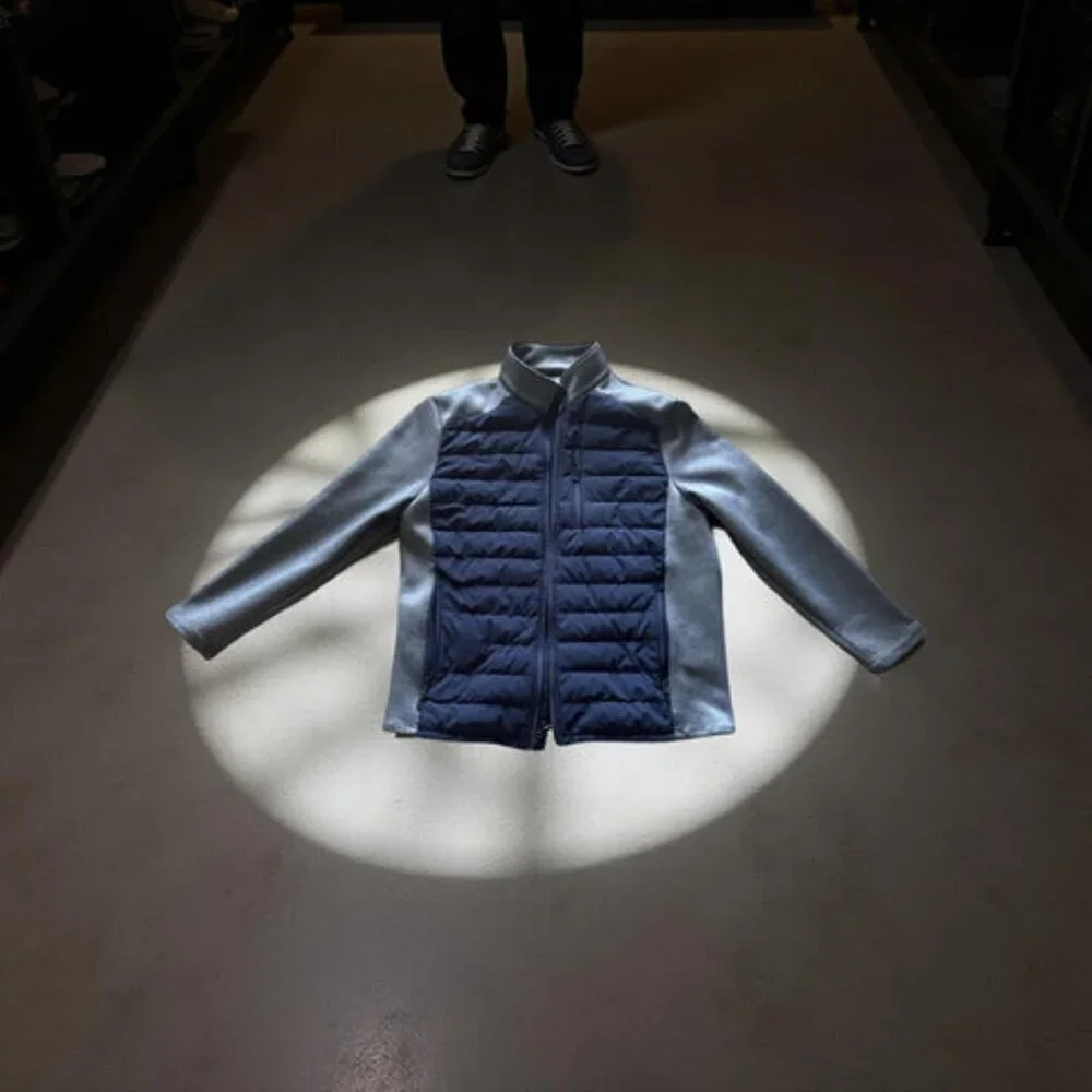 32 Degrees reselling stay